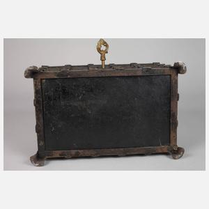 Kleine Eisenkassette