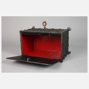 Kleine Eisenkassette