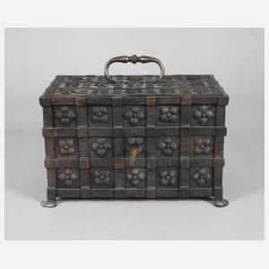 Kleine Eisenkassette