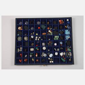 Umfangreiche Schmucksteinsammlung