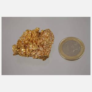 Teils kristallisiertes Gold-Nugget