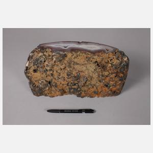 Achatgeode mit Amethyst