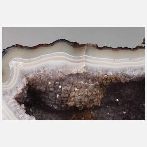 Achatgeode mit Amethyst
