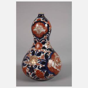 Drei Teile Porzellan