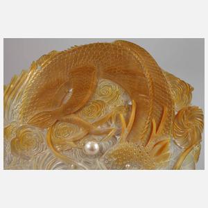 Große Perlmuttschnitzerei