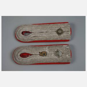 Zwei Paar Schulterklappen Wehrmacht