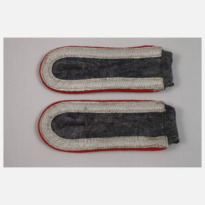 Zwei Paar Schulterklappen Wehrmacht