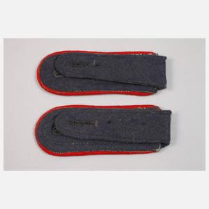 Zwei Paar Schulterklappen Wehrmacht