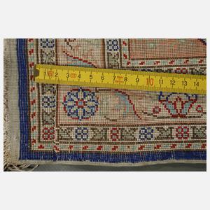 Drei kleine Seidenteppiche