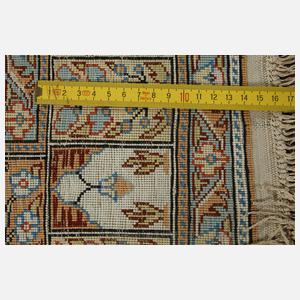 Drei kleine Seidenteppiche