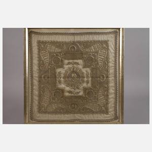 Zierdecke mit Stickerei