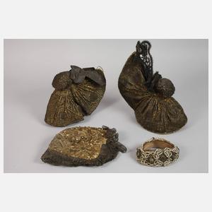 Sammlung Silber- und Goldhauben