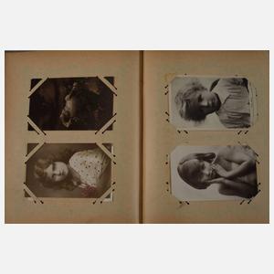 Postkartenalbum Kinder- und Frauenmotive