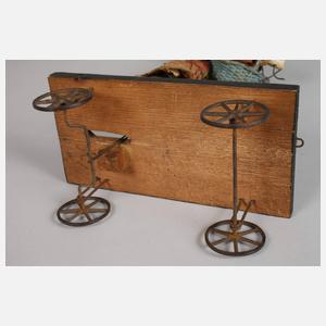 Puppen-Halbautomat als Nachziehspielzeug