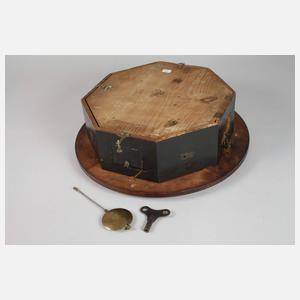 Wanduhr mit Thermometer