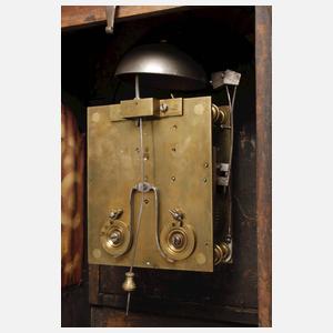 Barocke Stutzuhr mit hessischem Adelswappen