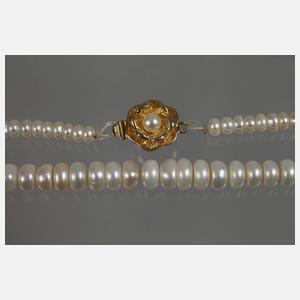 Langes Perlencollier