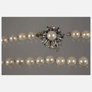 Lange Perlenkette mit Verschluss