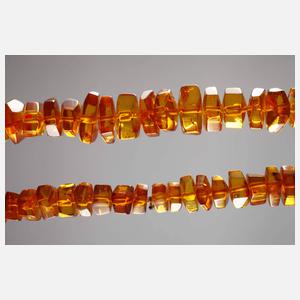 Langes Bernsteincollier