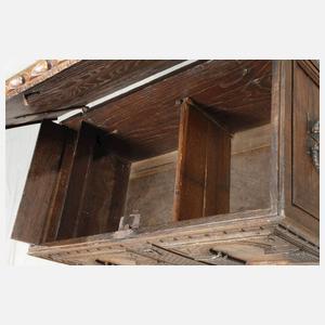 Kleine Flachdeckeltruhe Spätrenaissance