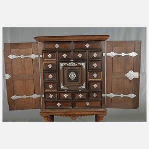 Höfischer Kabinettschrank König Frederik VIII.