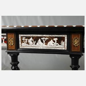 Feiner Kabinettschrank im Renaissancestil