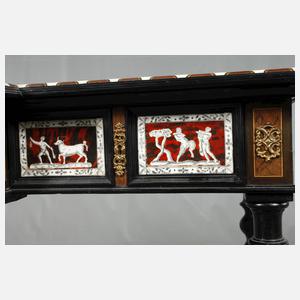 Feiner Kabinettschrank im Renaissancestil