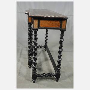 Feiner Kabinettschrank im Renaissancestil