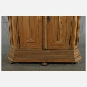 Kleiderschrank barock