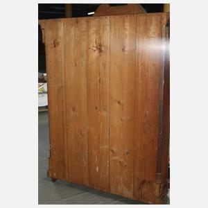 Prächtiger Bauernschrank