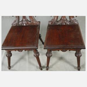 Zwei Paar Brettstühle