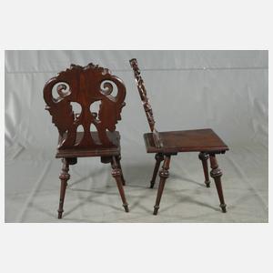 Zwei Paar Brettstühle