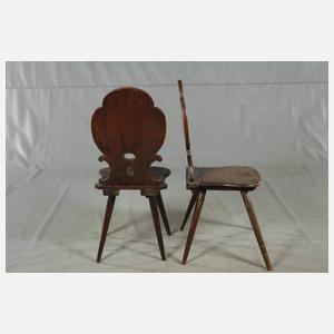 Zwei Paar Brettstühle