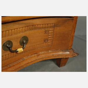 Klassizistische Kommode