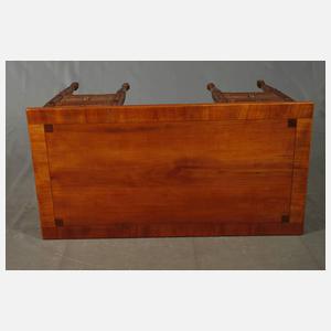 Klassizistischer Schreibtisch