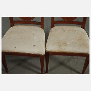 Zwölf klassizistische Stühlen