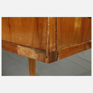 Kleiner Biedermeierschreibtisch