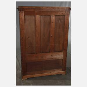 Kleiner Vitrinenschrank