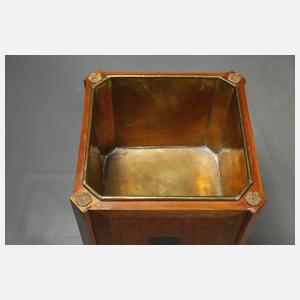 Cachepot im Louis-Seize-Stil