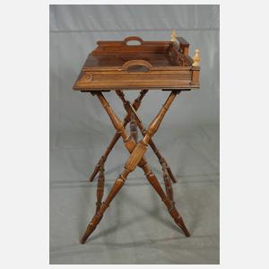 Kleiner Serviertisch