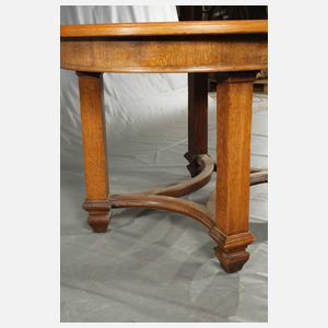 Kulissentisch und sechs Stühle