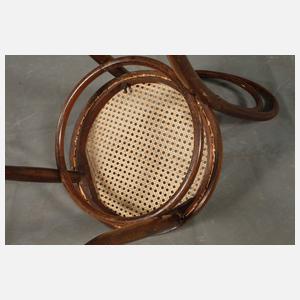 Neun Kaffeehausstühle