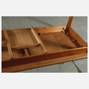 Großer Arbeitstisch