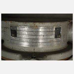 Vier Vierergruppen Industrielampen