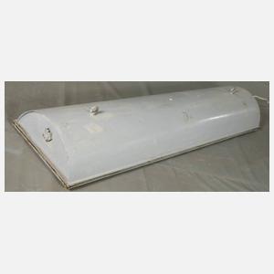 Vier Industrie-Deckenlampen