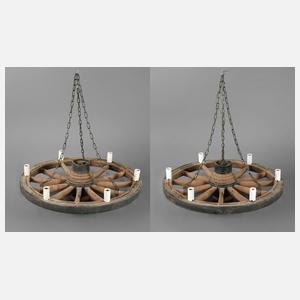 Paar große Radleuchter