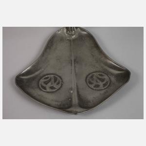 Vier Teile figürliches Zinn