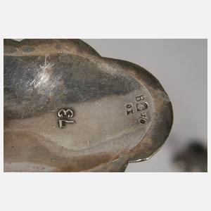 Vier Teile figürliches Zinn