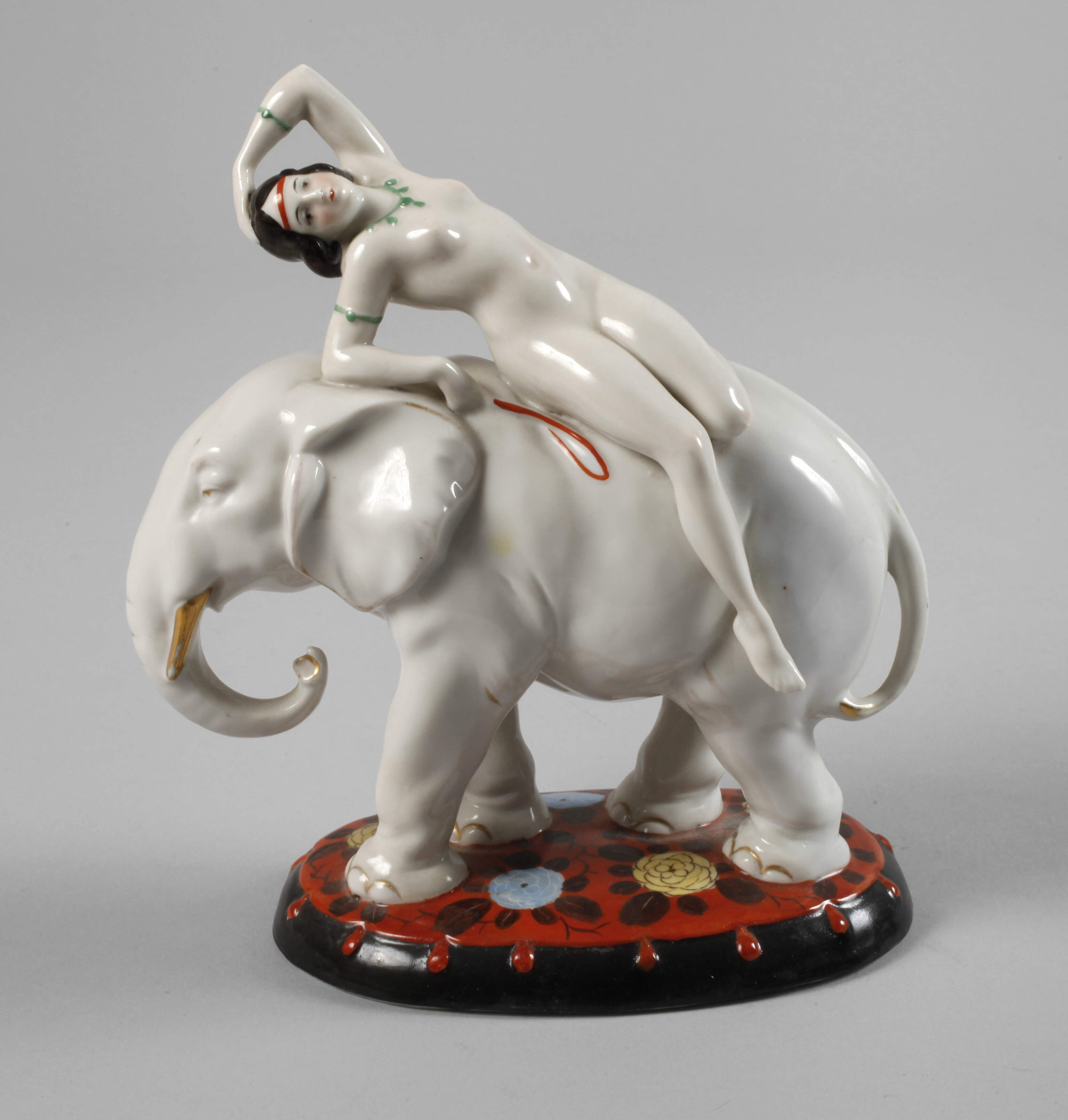 Hertwig & Co. Katzhütte Elefant mit Damenakt