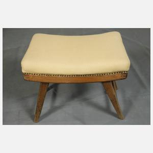 Ohrenbackensessel mit Ottomane